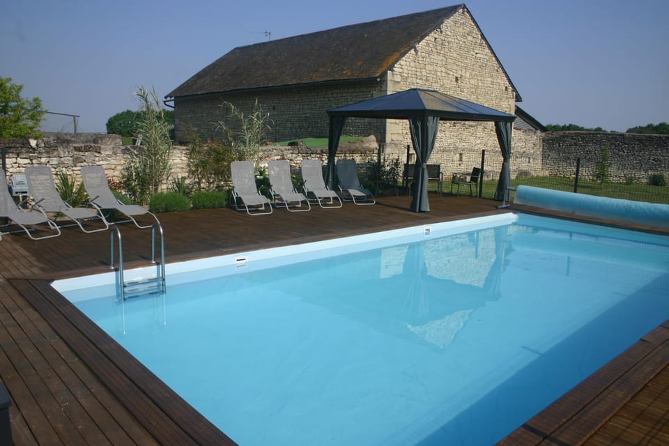 Swimming pool, Swimming pool