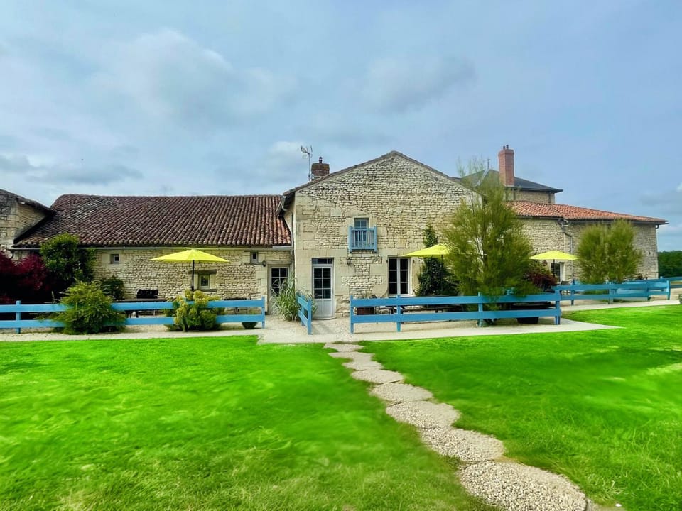 L'ancienne cave House in Nouvelle-Aquitaine