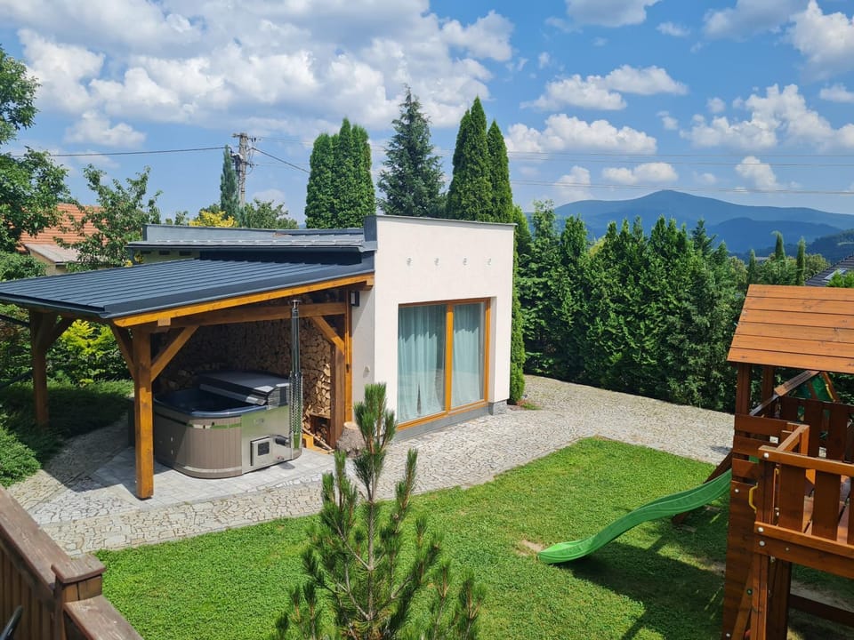 Vila Apalucha49 Čeladná - 12 osob Bed and Breakfast in Slovakia