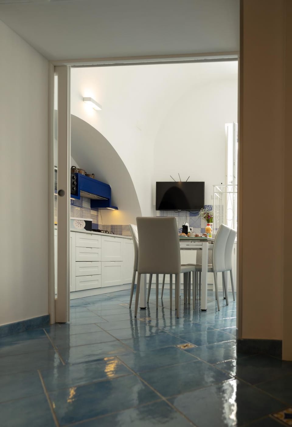 TV and multimedia, Kitchen or kitchenette, Dining area