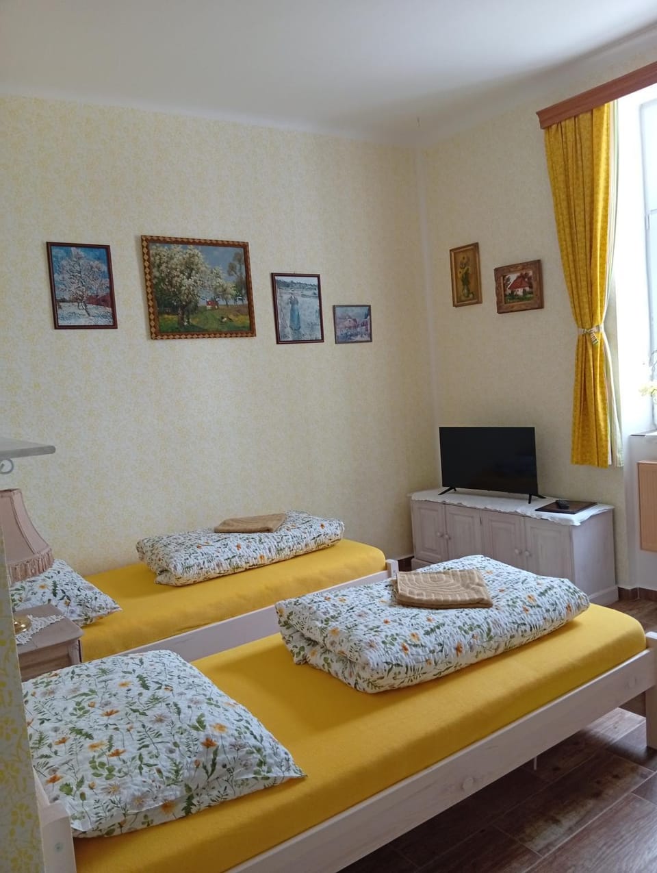 Restaurace a penzion Ubrousku prostři se Bed and Breakfast in South Bohemian Region