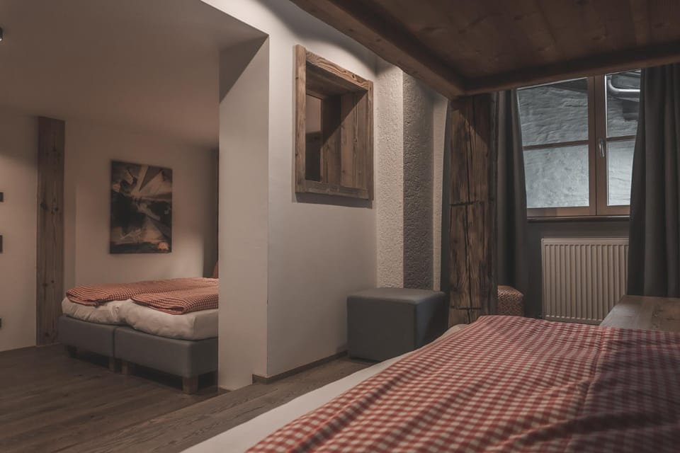 Photo of the whole room, bunk bed