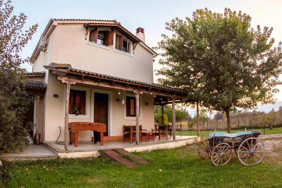 Το σπίτι στο αγρόκτημα Villa in Peloponnese, Western Greece and the Ionian