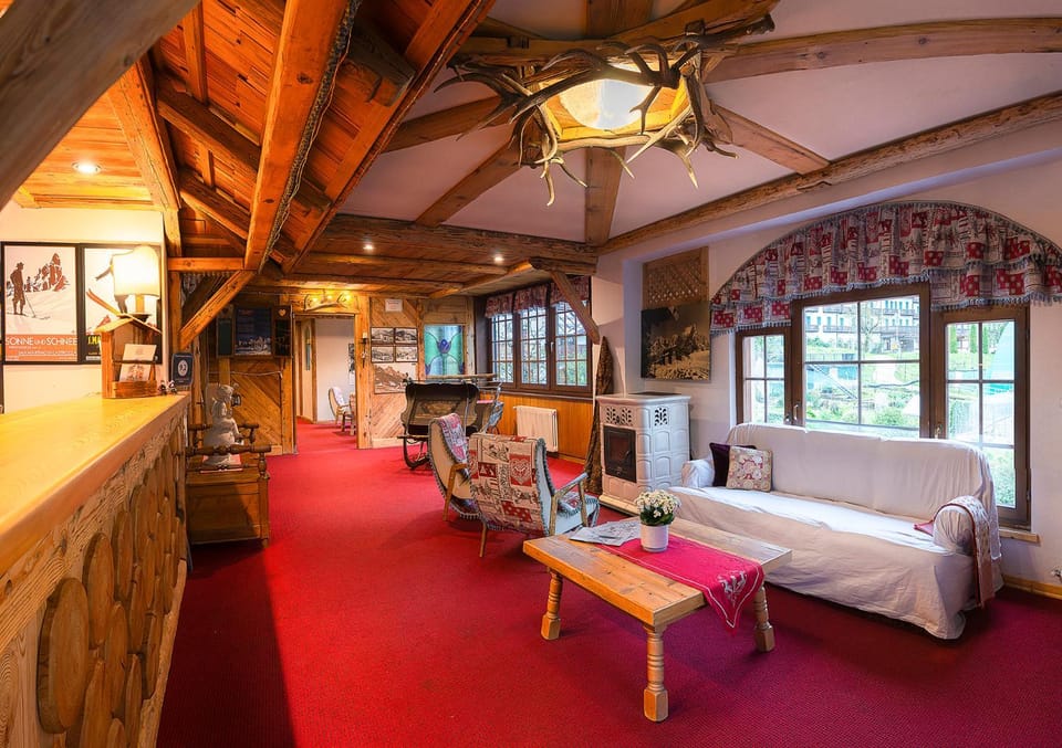 Lobby or reception, Internal: Not applicable to any particular room