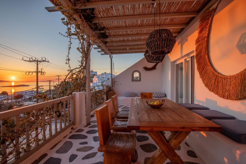 Patio, Day, Natural landscape, View (from property/room), Balcony/Terrace, Dining area, Sea view