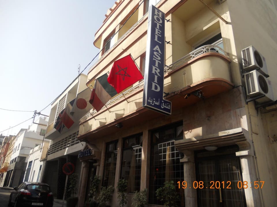 Property building, Facade/entrance, Property logo or sign