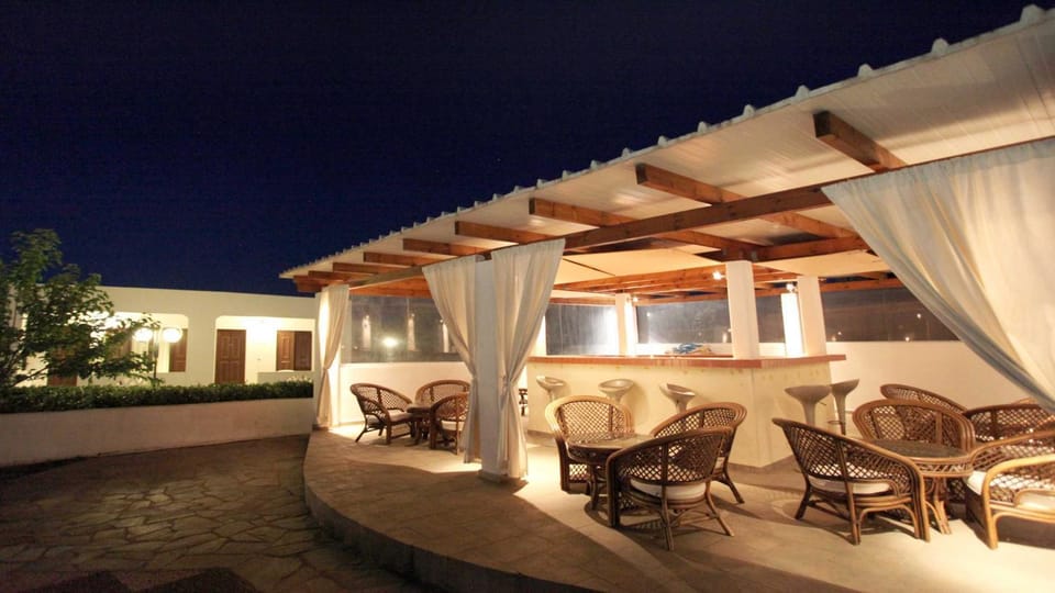 Night, Lounge or bar