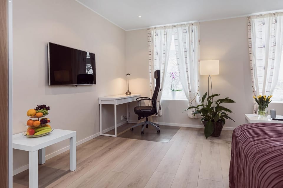 Living room, Bedroom