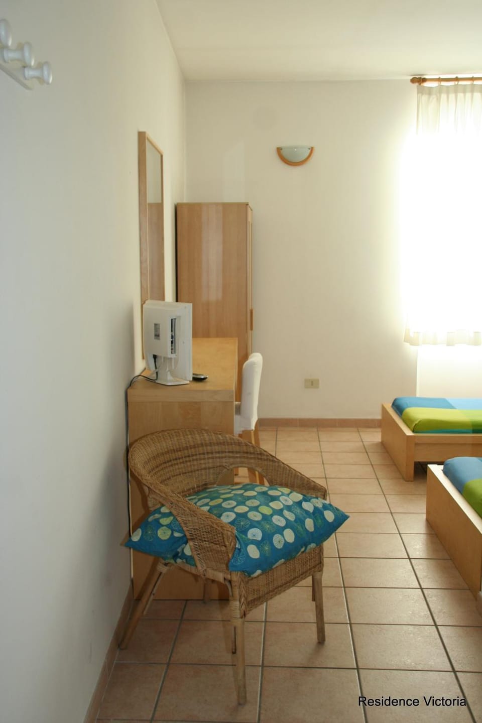 TV and multimedia, Photo of the whole room, Decorative detail, Bedroom