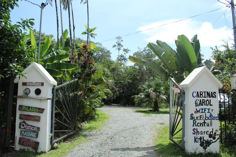 Cabinas carol Cabin in Puntarenas Province
