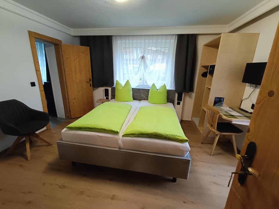 Landhaus Mayr Bed and Breakfast in Eben am Achensee
