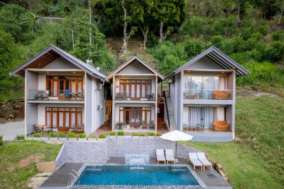 Property building, Swimming pool