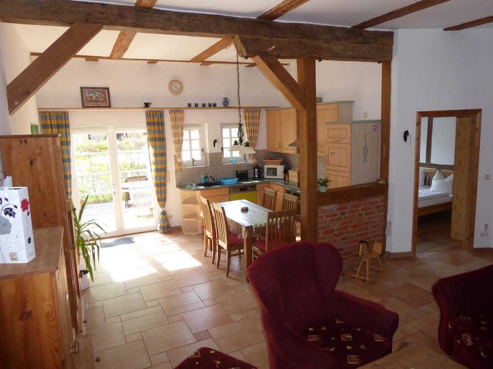 Living room, Seating area, Dining area