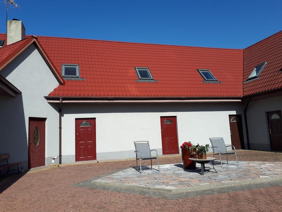 Property building, Facade/entrance, Day, Summer, On site, Inner courtyard view