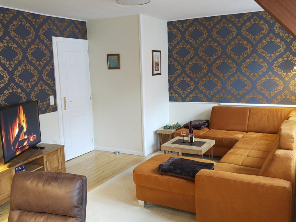 Day, Living room, Photo of the whole room, Seating area, On site