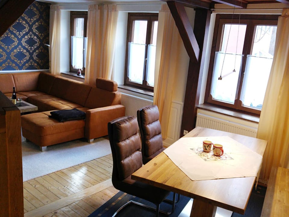 Day, Living room, Dining area, On site