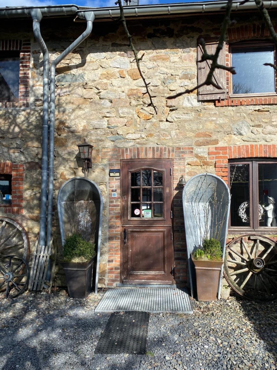 Facade/entrance