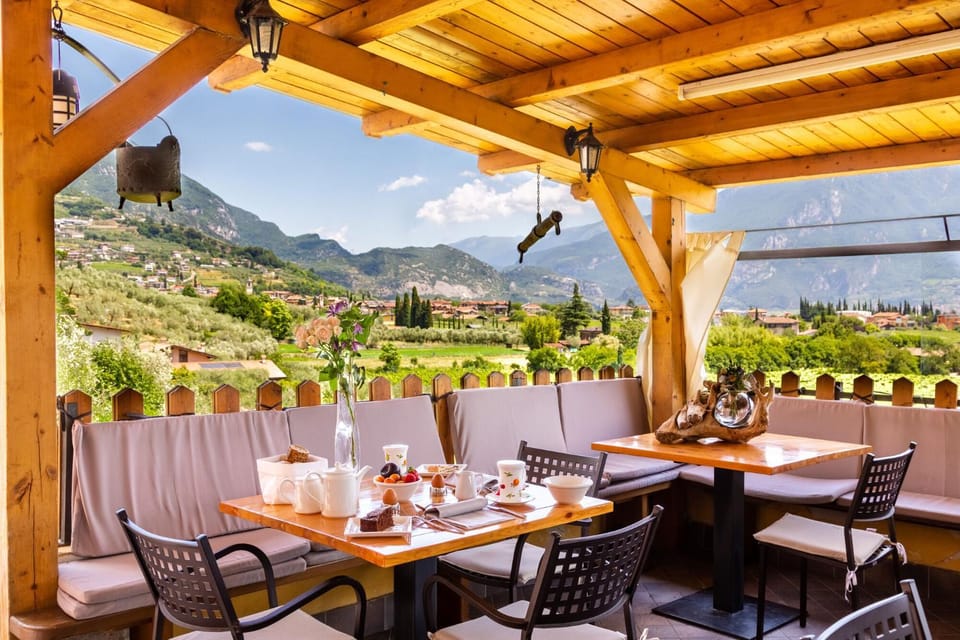 Balcony/Terrace, Breakfast, Buffet breakfast