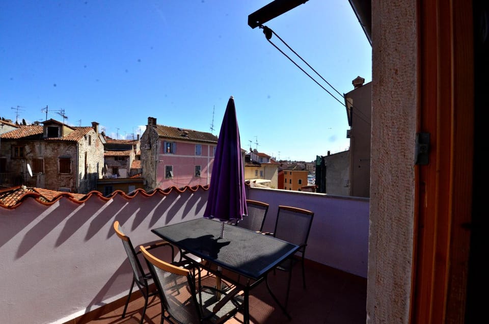 Flora - family apartment with terrace in Centre of Rovinj Apartment in Rovinj