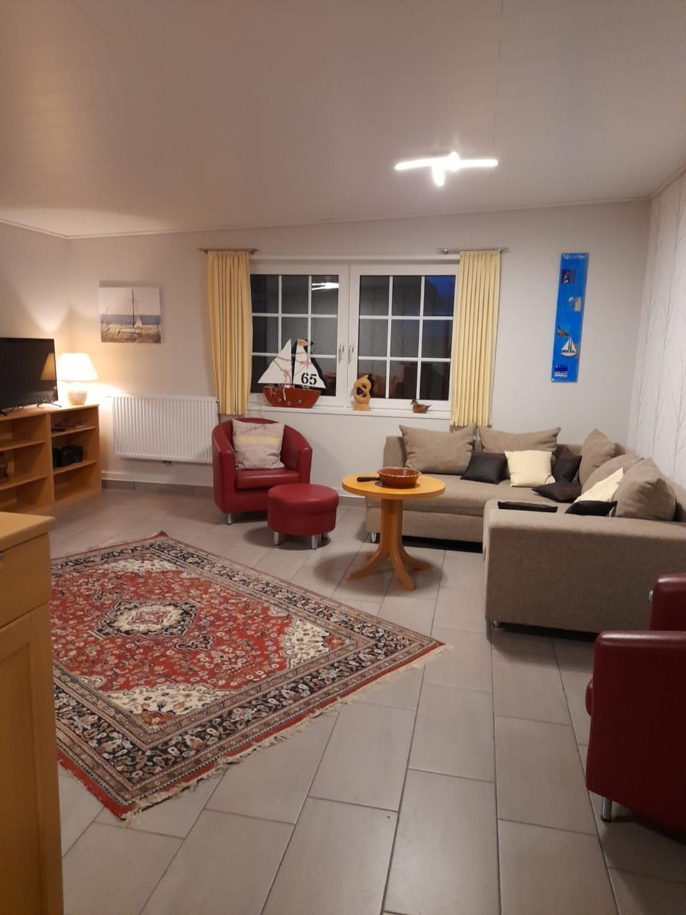 Living room, Seating area