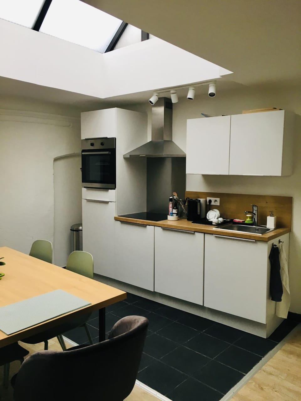 Coffee/tea facilities, Kitchen or kitchenette, pet friendly, stove