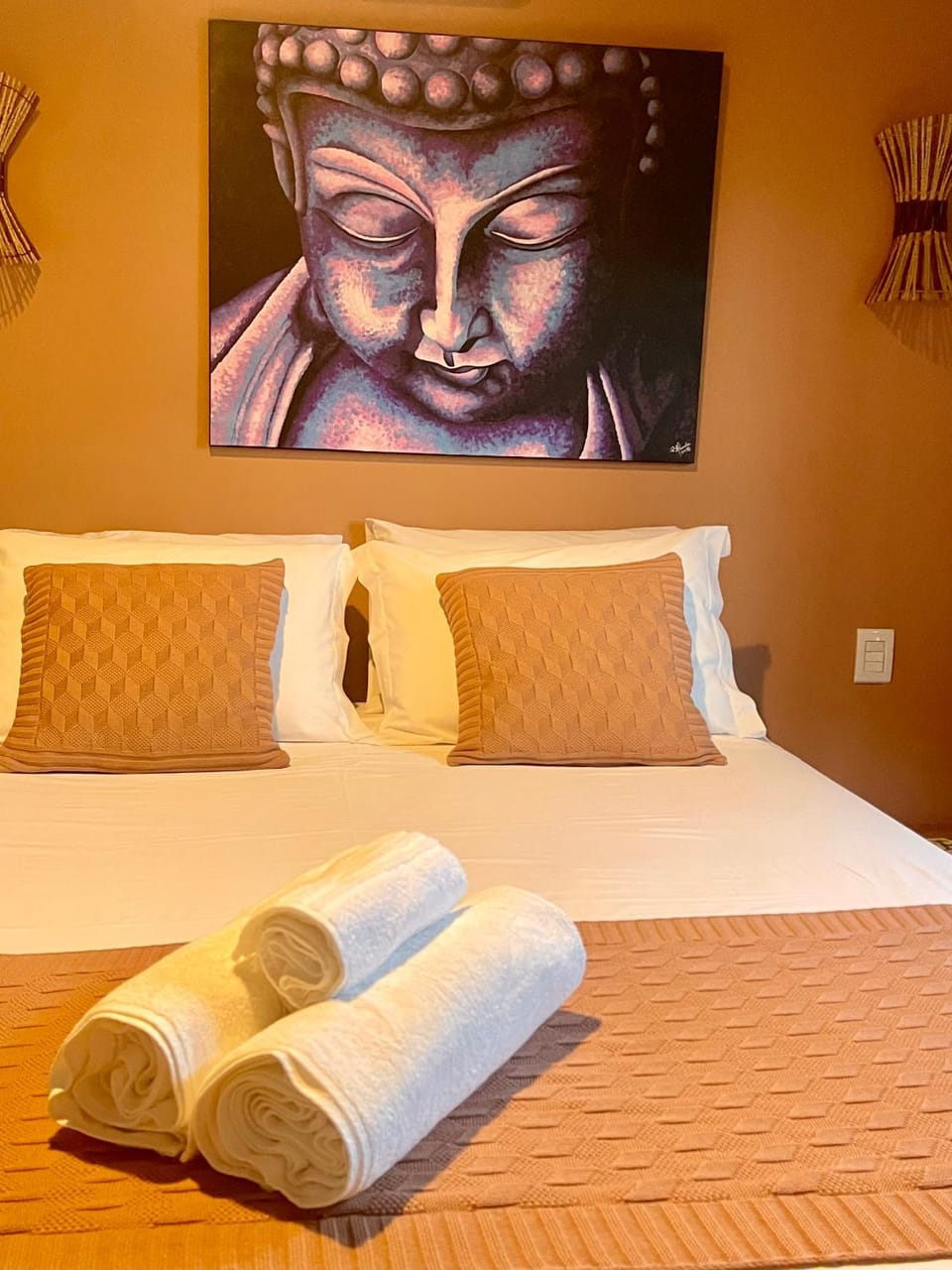 Bed, TV and multimedia, Photo of the whole room, Bedroom, hair dryier, minibar, towels, air conditioner