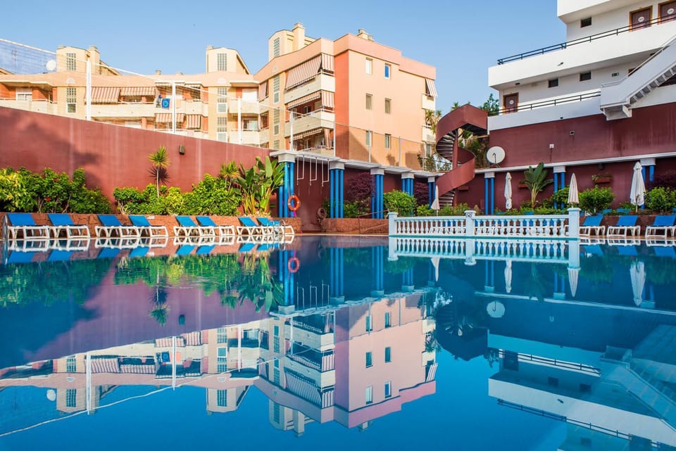 Day, On site, Swimming pool