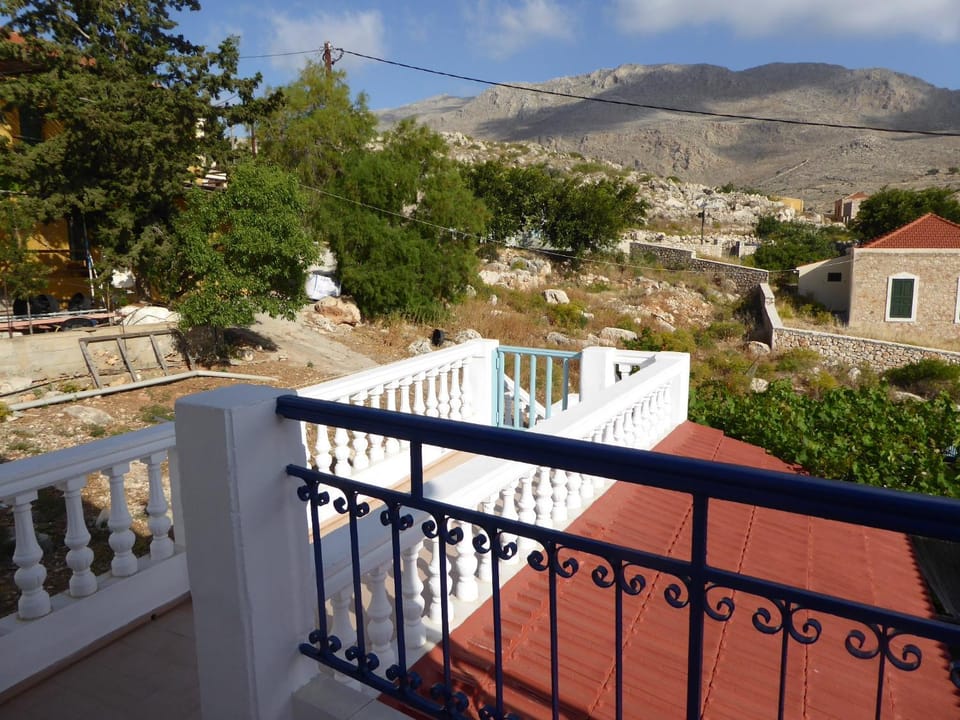 Neighbourhood, Balcony/Terrace