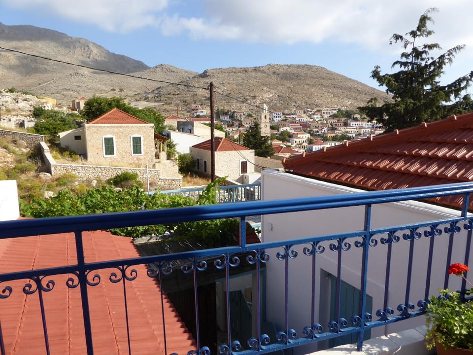 Patio, Facade/entrance, Neighbourhood