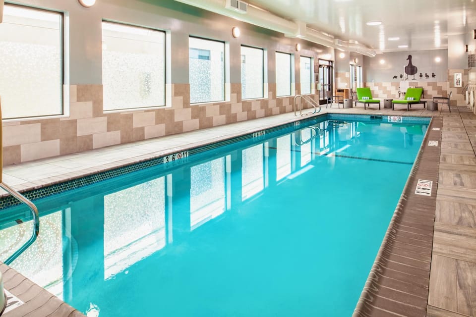 Pool view, Swimming pool