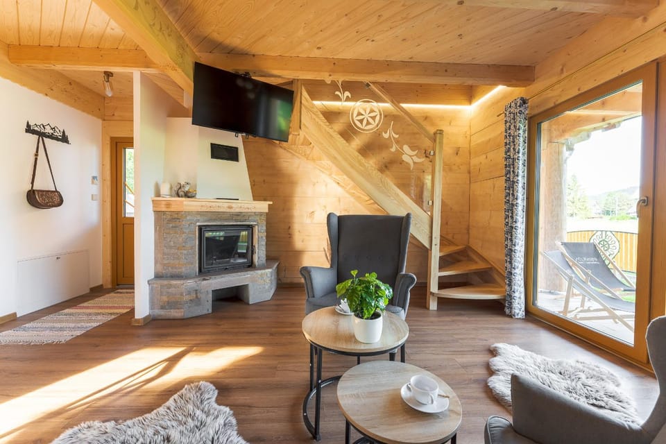 TV and multimedia, Kitchen or kitchenette, Living room, Seating area, Dining area, minibar, oven, pet friendly