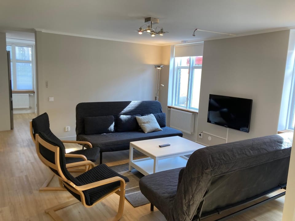 TV and multimedia, Living room, Seating area