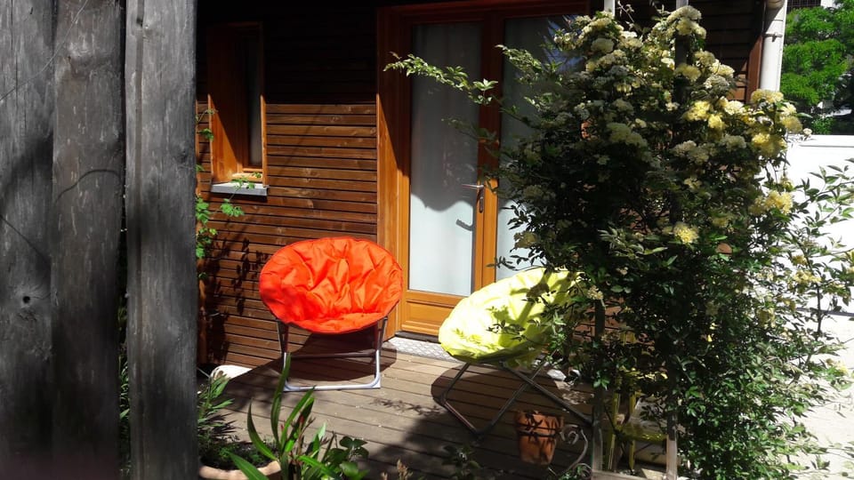 Studio dans jardin Apartment in Occitanie