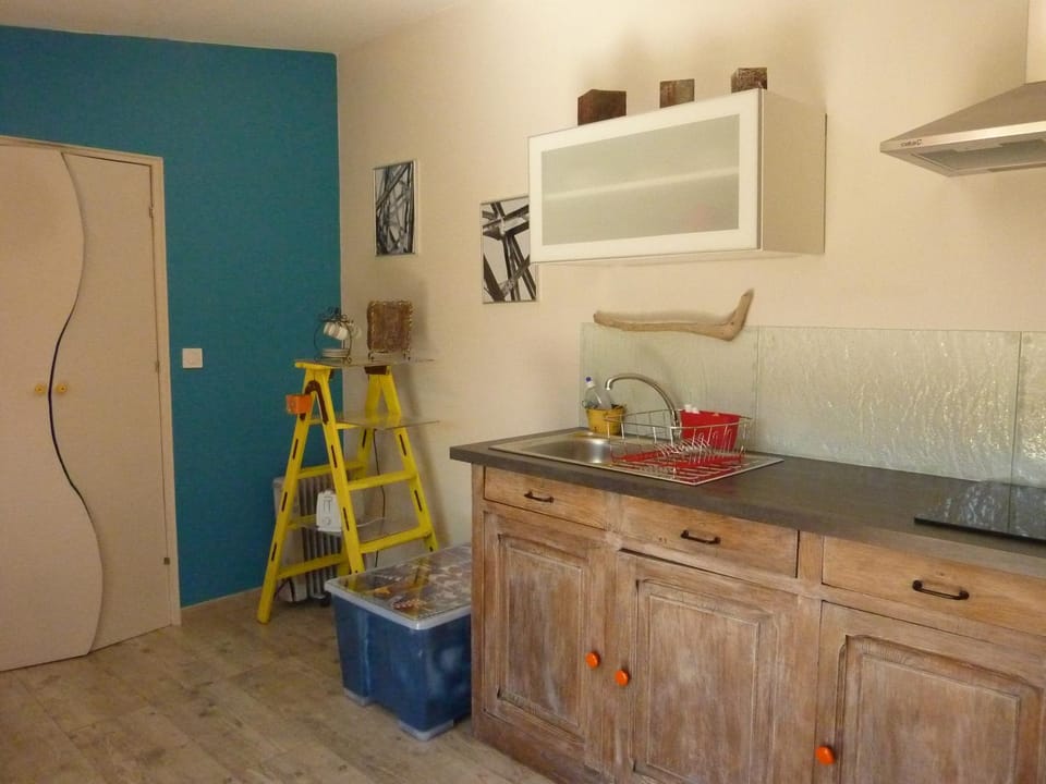Studio dans jardin Apartment in Occitanie