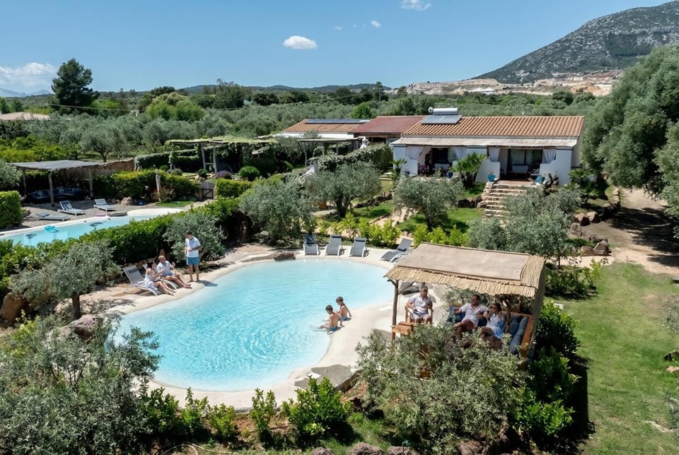 Orosei RE - Il Paradiso degli Ulivi con PISCINA e vista mare Country House in Sardinia