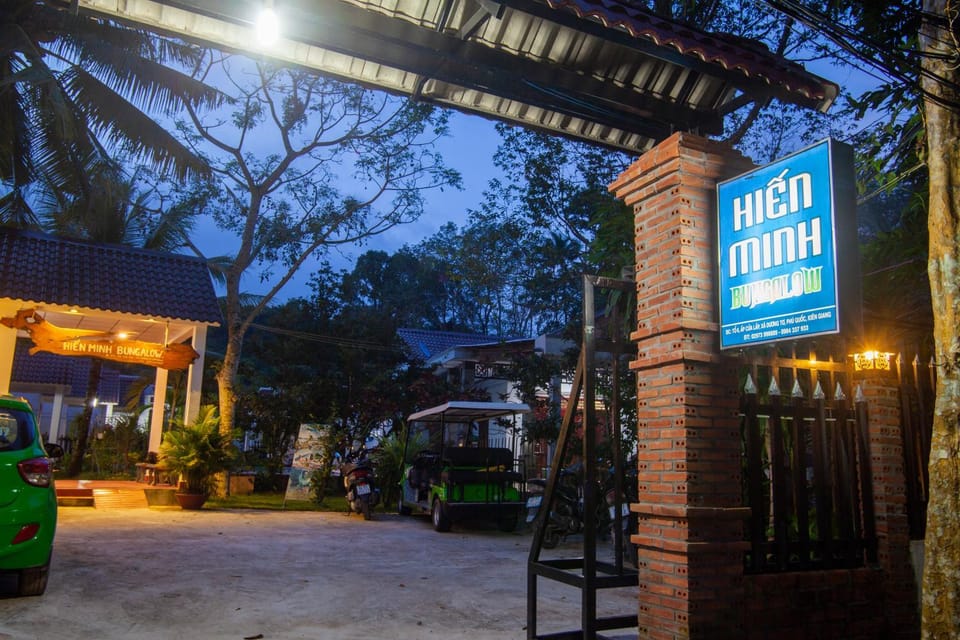 Facade/entrance, Property logo or sign