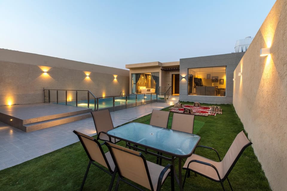 Property building, Patio, Swimming pool