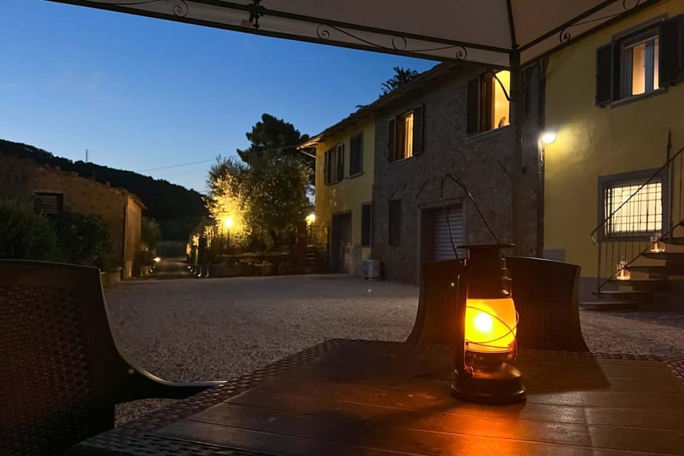 Patio, Parking