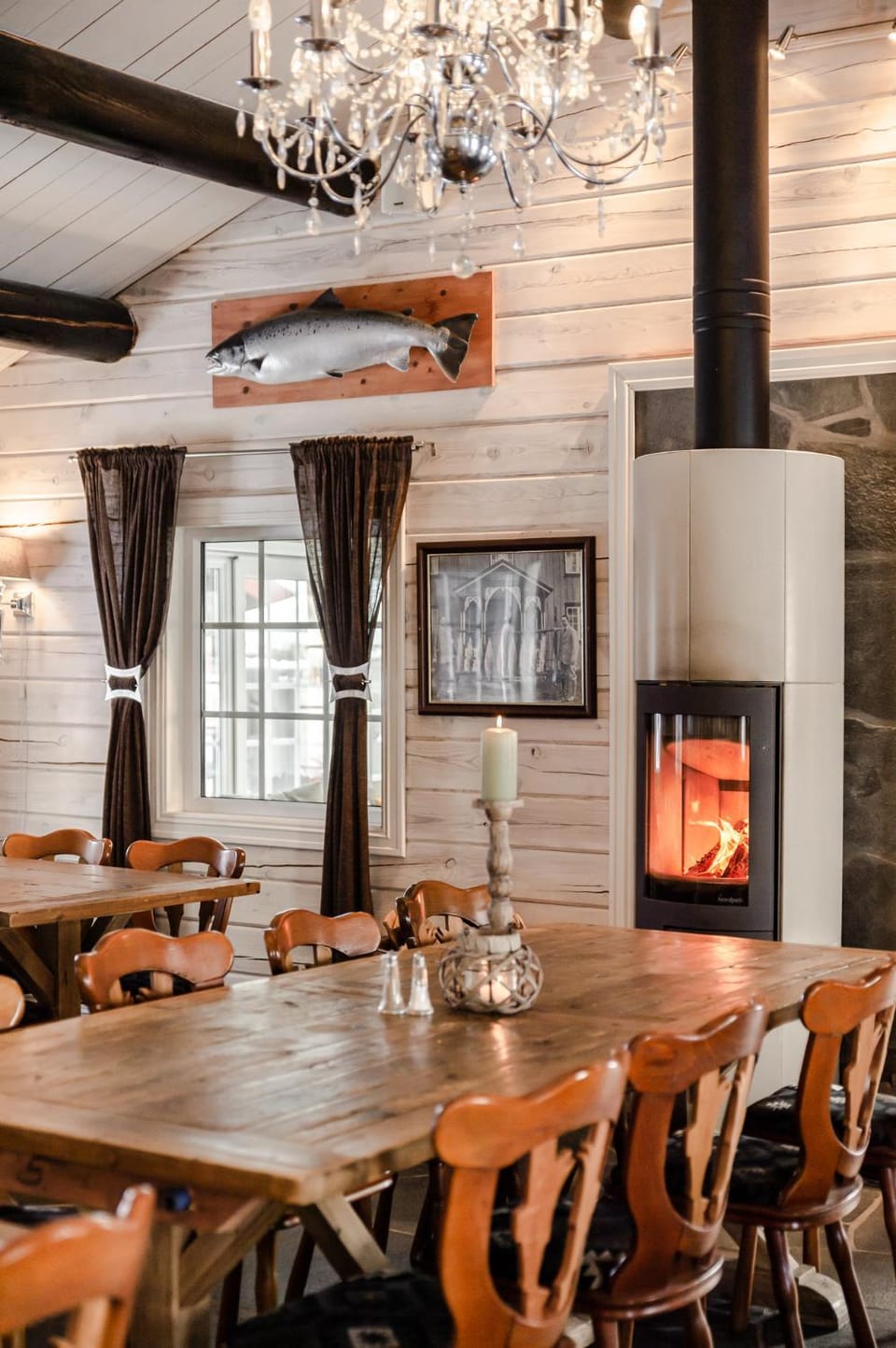 Restaurant/places to eat, Lounge or bar, Banquet/Function facilities