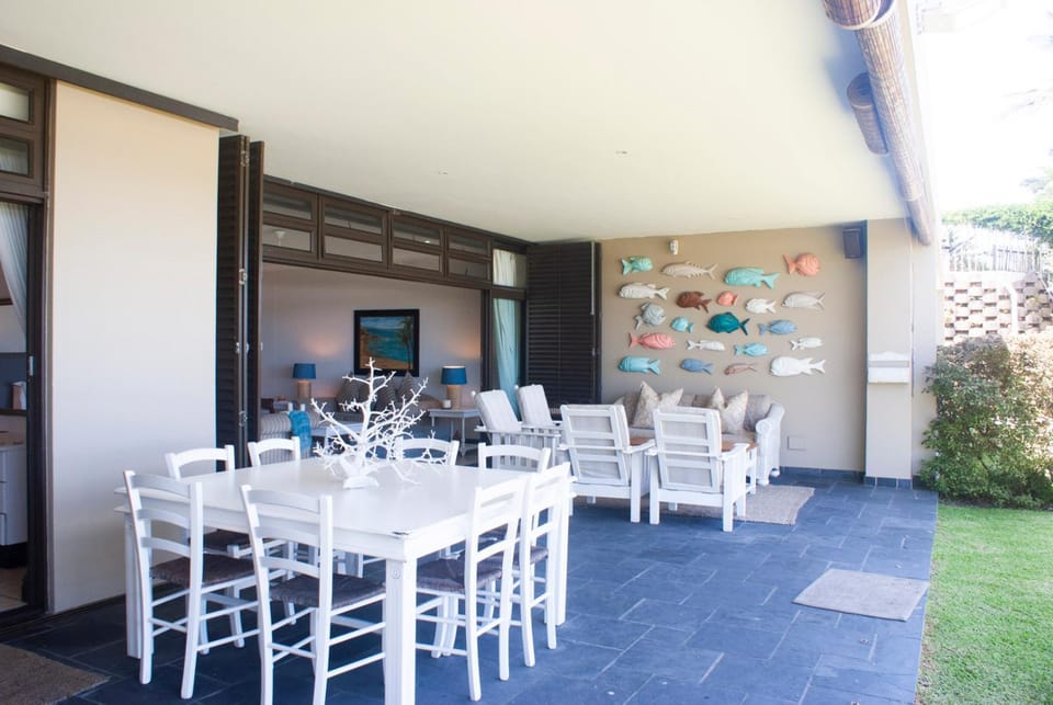 Patio, Photo of the whole room, Decorative detail, Seating area, Dining area