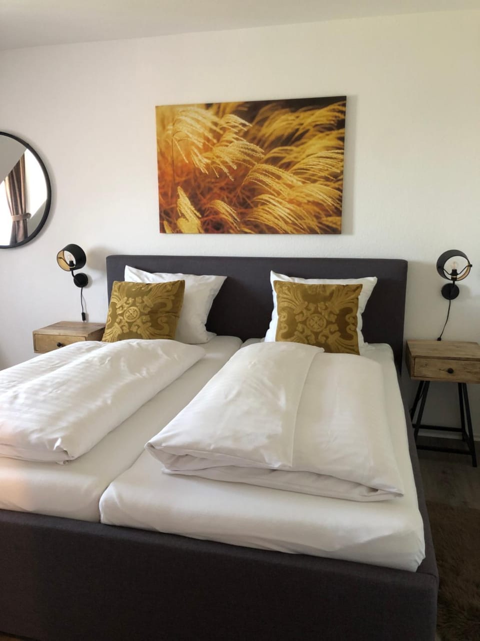 Bed, Photo of the whole room