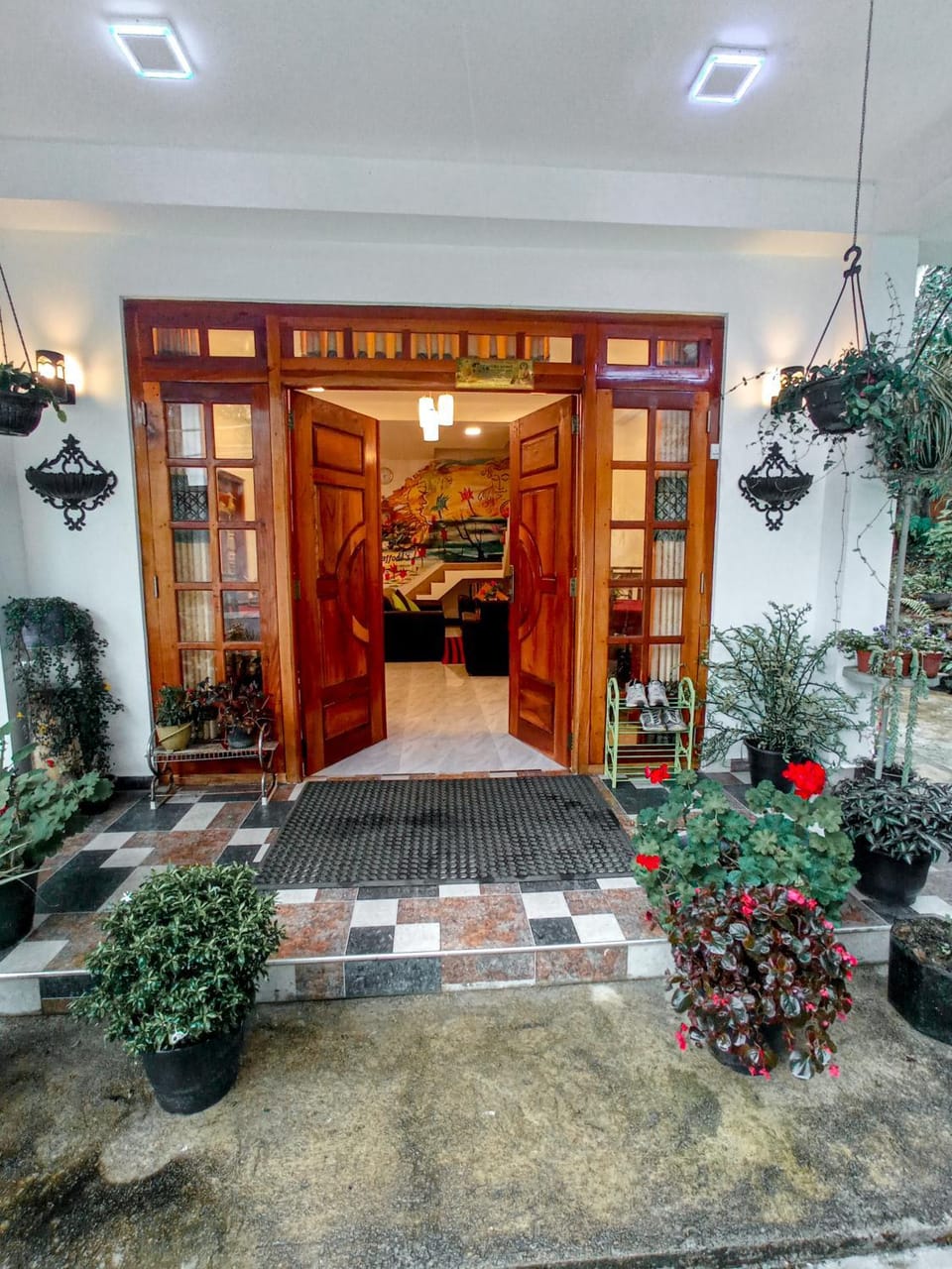 Facade/entrance
