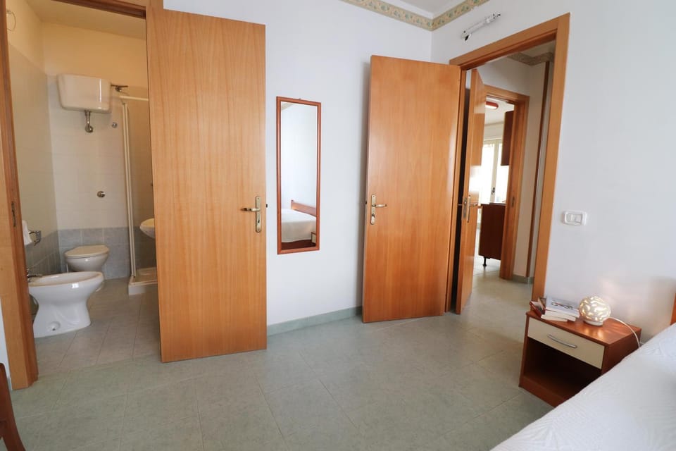 Bathroom, Living room