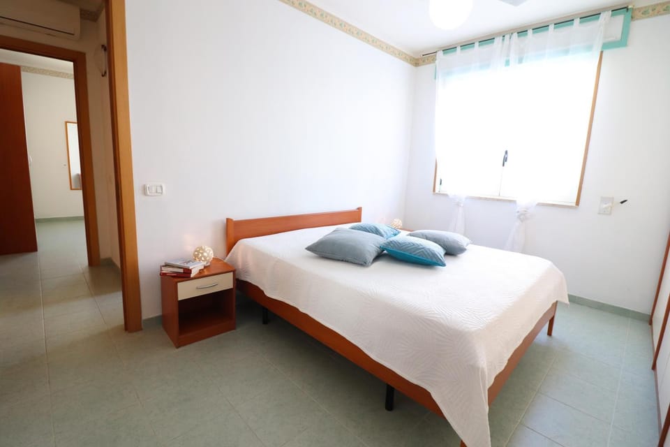 Property building, Living room, Bedroom