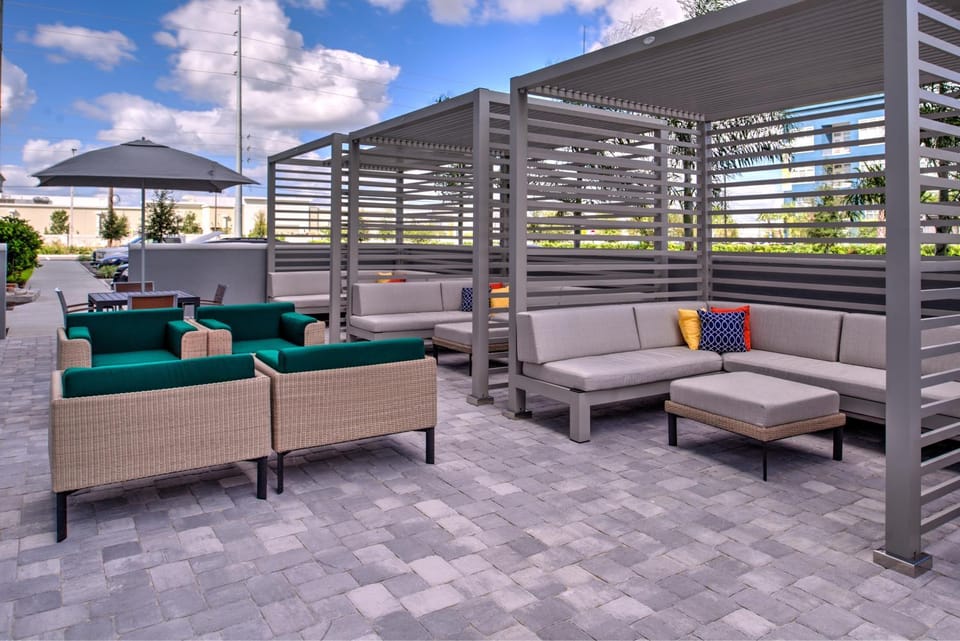 Property building, Patio, Day, View (from property/room), Balcony/Terrace, Seating area