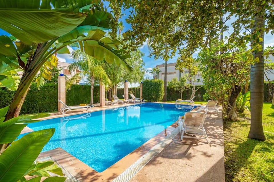 Garden, Swimming pool
