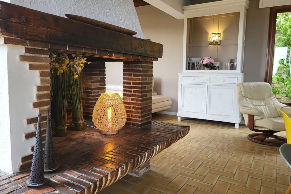 Large friendly and bright villa with pool House in French Riviera