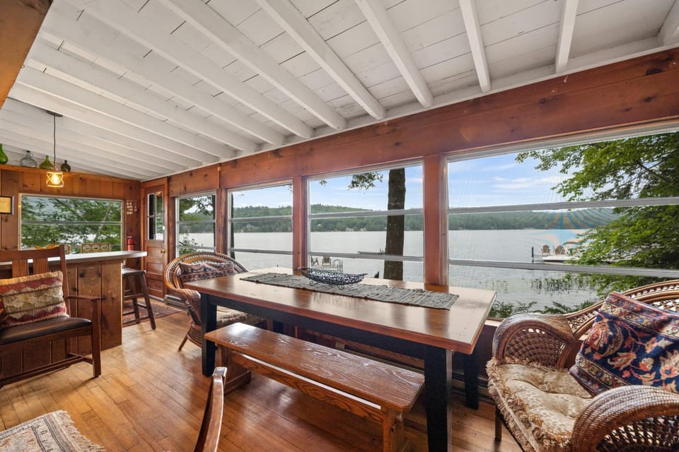 Dreamy Paradise Point House in Lake George