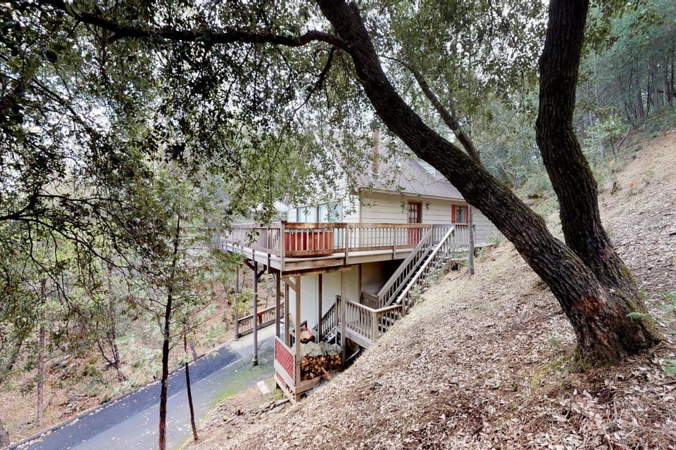 Cozy Chalet (15-013) House in Groveland