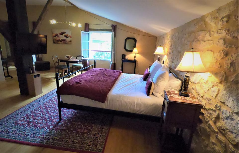 Photo of the whole room, Decorative detail, Bedroom